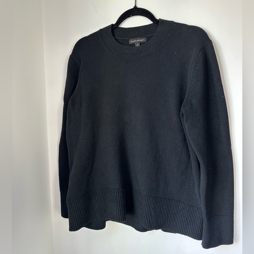 Men’s Black Sweater medium